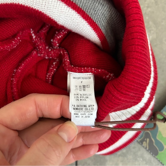 NEW Bape Pom Pom knit snow hat red gray - Picture 5 of 5